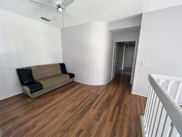 1231 NW 179th Ave, Pembroke Pines FL 33029