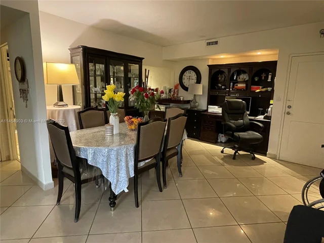 10185 Collins Ave # 222, Bal Harbour FL 33154