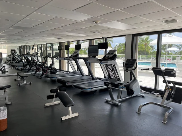 10185 Collins Ave # 222, Bal Harbour FL 33154