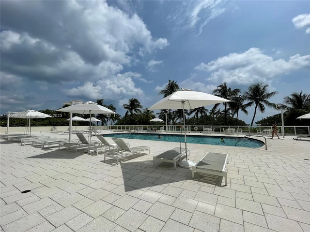 10185 Collins Ave # 222, Bal Harbour FL 33154