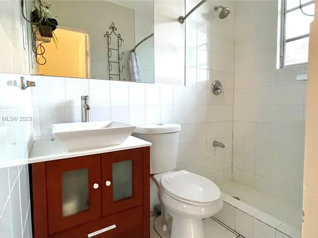 505 NW 117th St # 1, Miami FL 33168