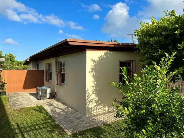 505 NW 117th St # 1, Miami FL 33168