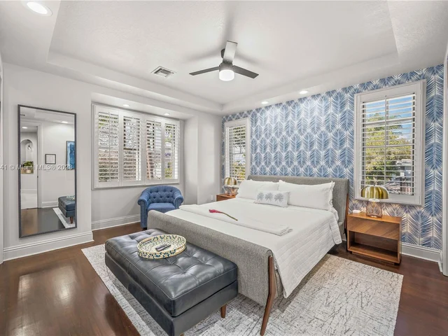 1958 Harbourview Dr, Fort Lauderdale FL 33316