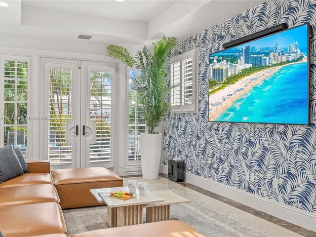 1958 Harbourview Dr, Fort Lauderdale FL 33316