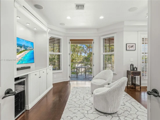 1958 Harbourview Dr, Fort Lauderdale FL 33316