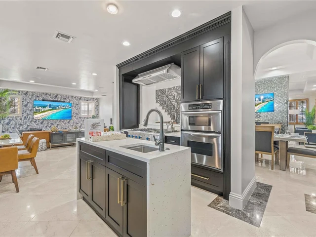 1958 Harbourview Dr, Fort Lauderdale FL 33316