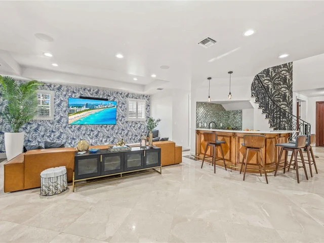 1958 Harbourview Dr, Fort Lauderdale FL 33316