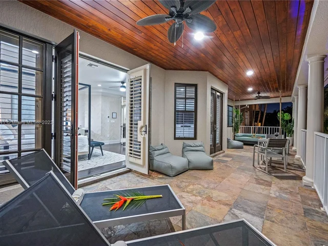 1958 Harbourview Dr, Fort Lauderdale FL 33316