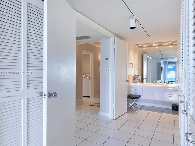 2200 S OCEAN LN # 709, Fort Lauderdale FL 33316