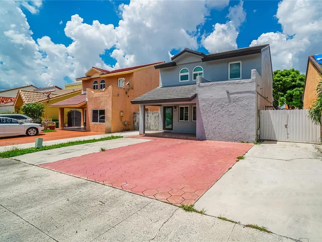8849 NW 108th St, Hialeah Gardens FL 33018