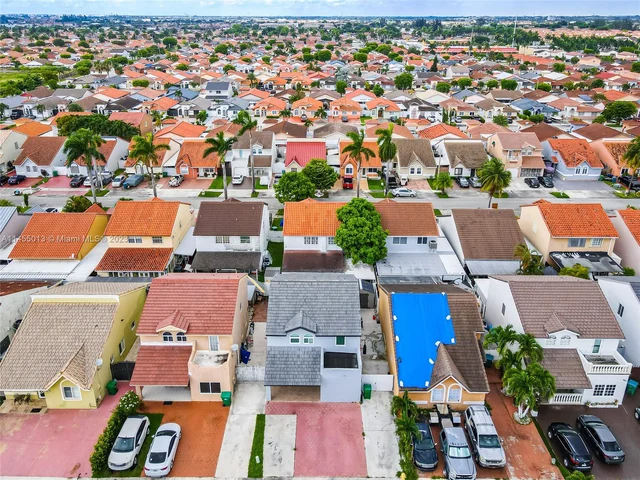 8849 NW 108th St, Hialeah Gardens FL 33018