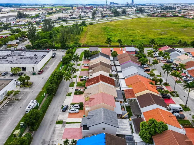 8849 NW 108th St, Hialeah Gardens FL 33018