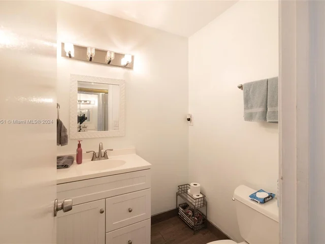 10600 La Placida Dr, Coral Springs FL 33065