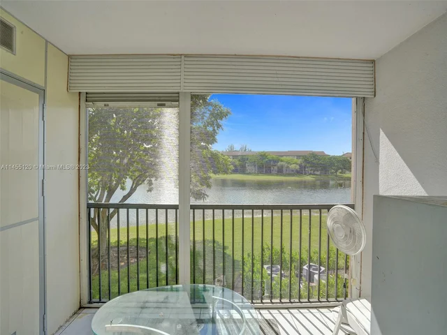 950 SW 138th Ave # 203B, Pembroke Pines FL 33027