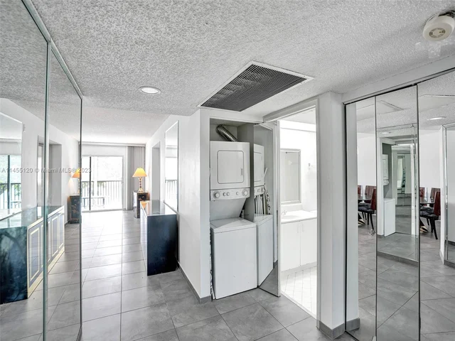 950 SW 138th Ave # 203B, Pembroke Pines FL 33027