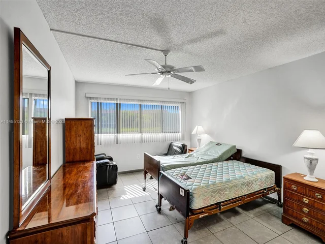 950 SW 138th Ave # 203B, Pembroke Pines FL 33027