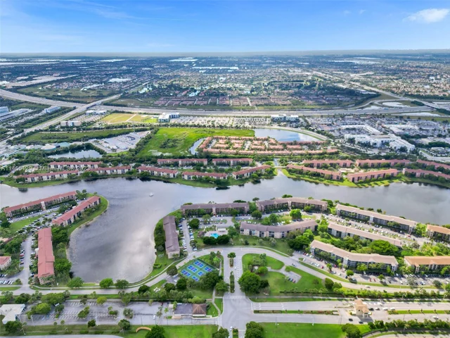 950 SW 138th Ave # 203B, Pembroke Pines FL 33027