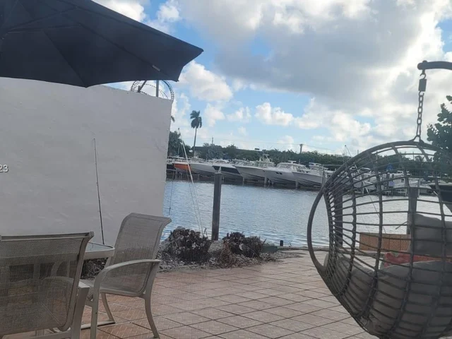 2091 NW 14th St, Miami FL 33125