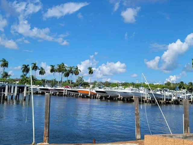 2091 NW 14th St, Miami FL 33125