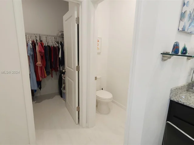 1801 Lake Cove Dr, Lake Worth FL 33460