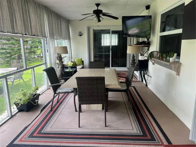 1525 NW 70th Ln, Margate FL 33063