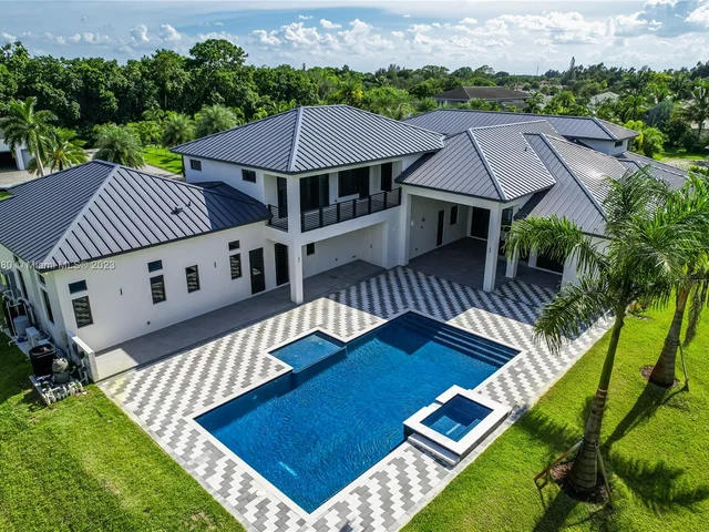 1520 SW 115th Ave, Davie FL 33325