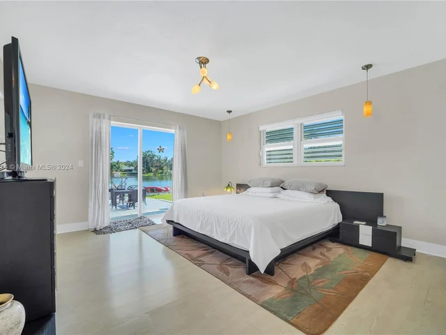 6485 SW 52nd St, Miami FL 33155