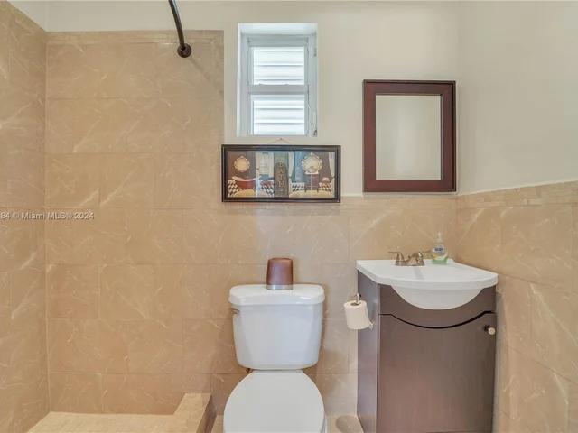 6485 SW 52nd St, Miami FL 33155