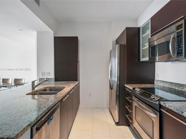 951 Brickell Ave # 2705, Miami FL 33131