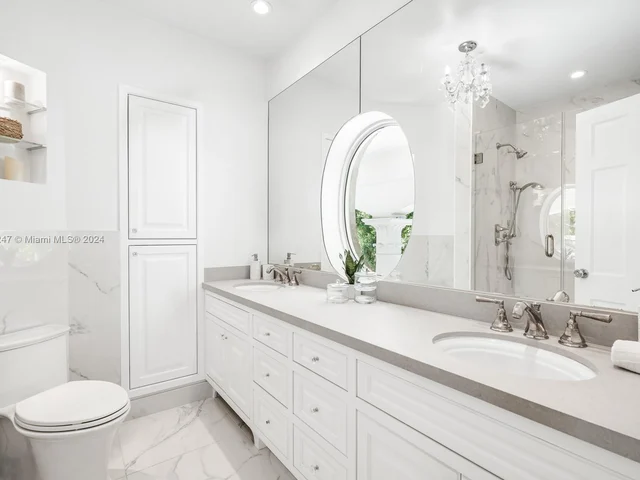 4355 Sabal Palm Rd, Miami FL 33137