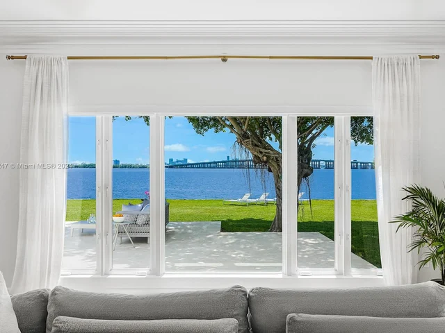 4355 Sabal Palm Rd, Miami FL 33137