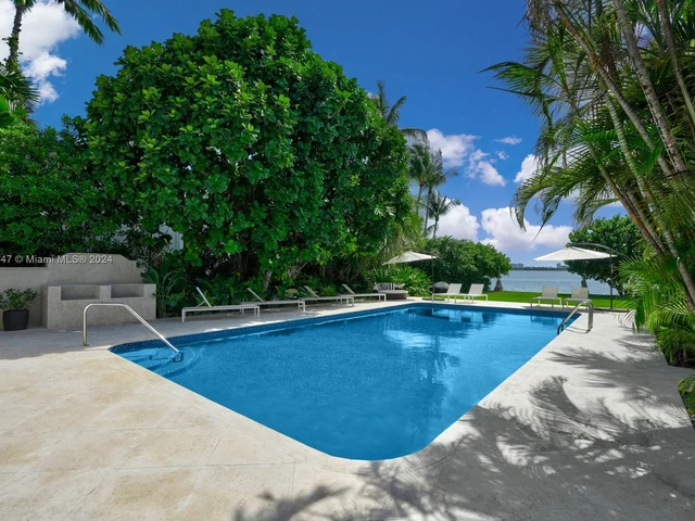 4355 Sabal Palm Rd, Miami FL 33137