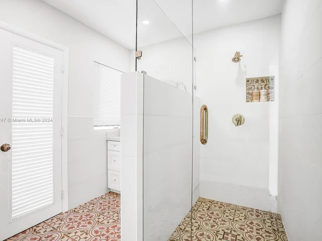 4355 Sabal Palm Rd, Miami FL 33137