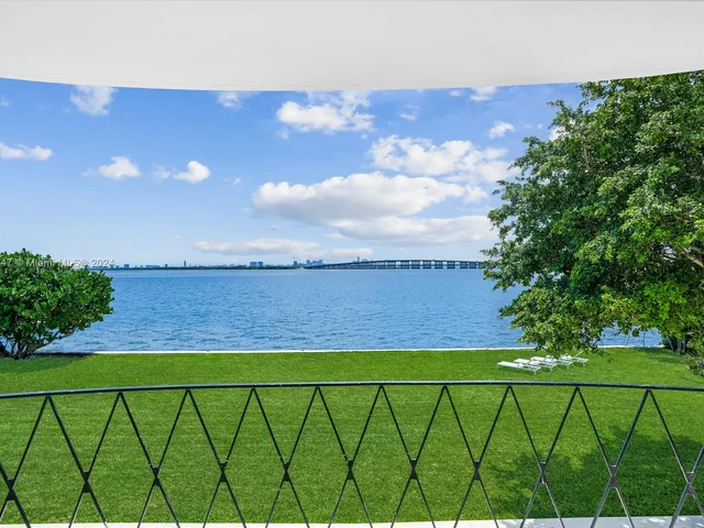 4355 Sabal Palm Rd, Miami FL 33137