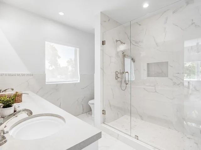 4355 Sabal Palm Rd, Miami FL 33137