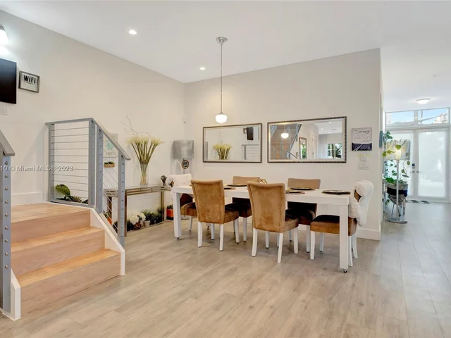 3570 SW 23rd St # 3570, Miami FL 33145