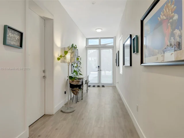 3570 SW 23rd St # 3570, Miami FL 33145