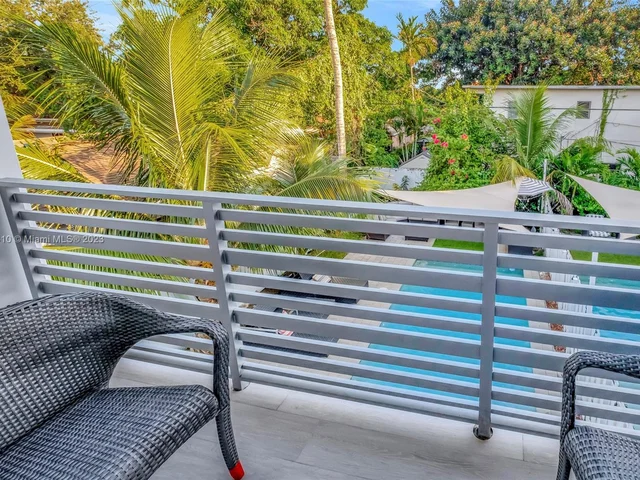 3570 SW 23rd St # 3570, Miami FL 33145