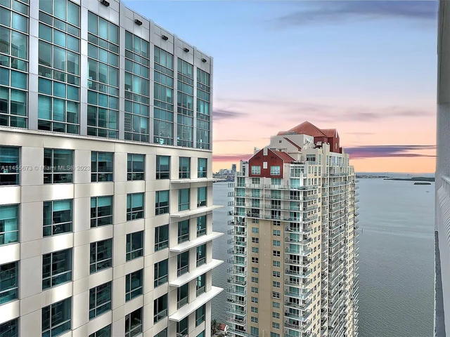1200 Brickell Bay Dr # 3814, Miami FL 33131