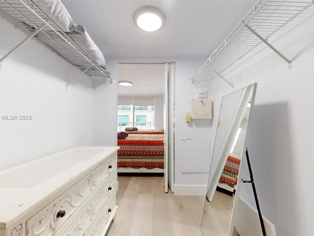 1200 Brickell Bay Dr # 3814, Miami FL 33131