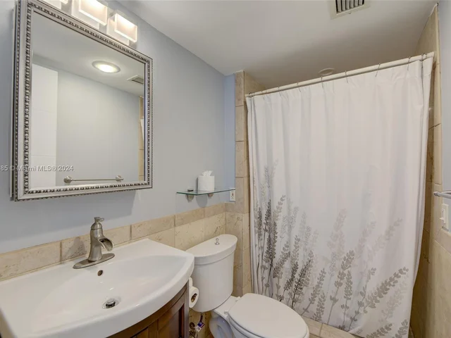 3031 N Ocean Blvd # 305, Fort Lauderdale FL 33308