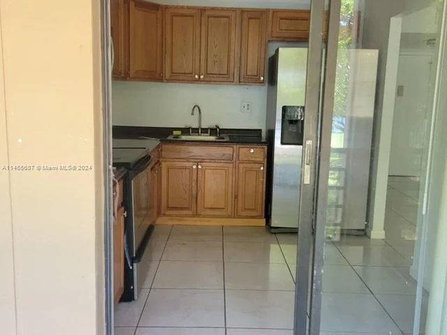 661 NE 195th St # 215, Miami FL 33179