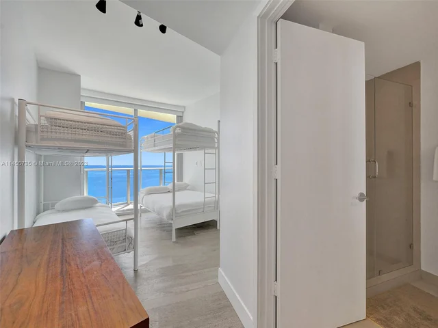 4111 S Ocean Dr, Hollywood FL 33019