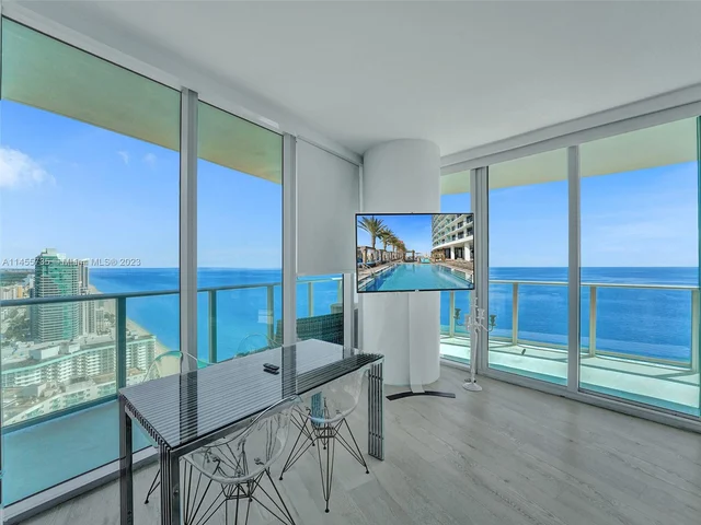 4111 S Ocean Dr, Hollywood FL 33019