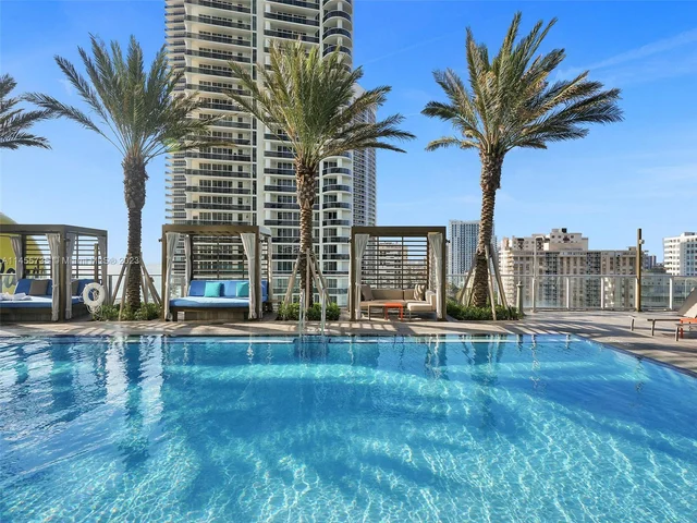 4111 S Ocean Dr, Hollywood FL 33019