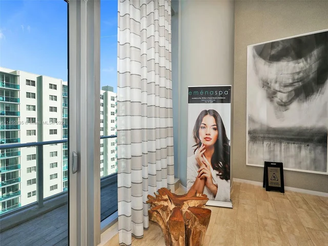 4111 S Ocean Dr, Hollywood FL 33019