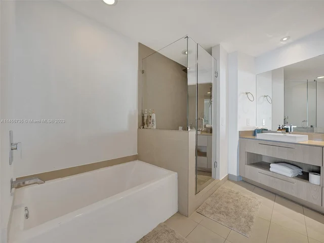 4111 S Ocean Dr, Hollywood FL 33019