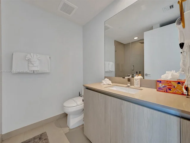 4111 S Ocean Dr, Hollywood FL 33019