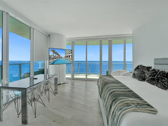 4111 S Ocean Dr, Hollywood FL 33019