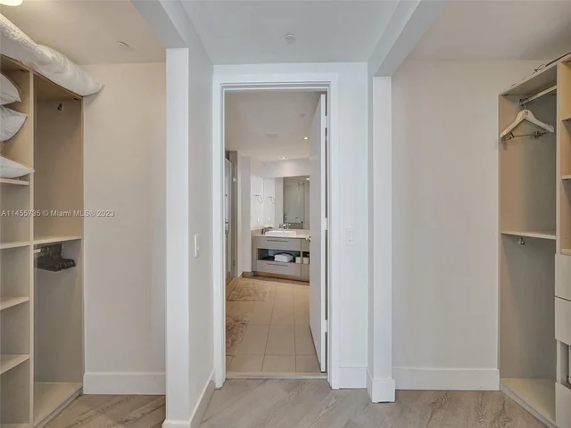 4111 S Ocean Dr, Hollywood FL 33019